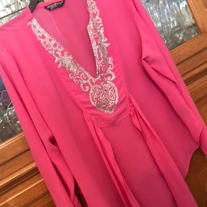 I'm selling a nice pink shirt